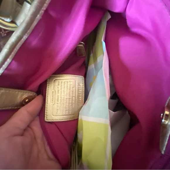 Coach - Picture 6 of 6